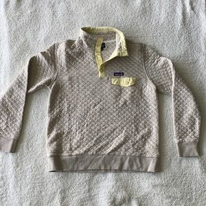 Patagonia quilted pull over